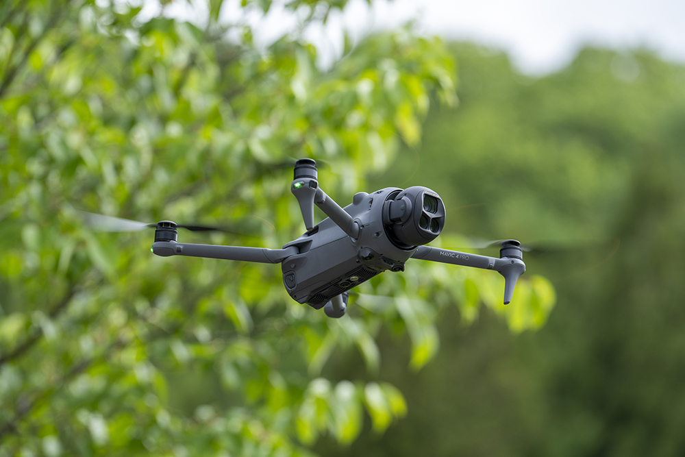 機動性の高いDJI製ドローンでの空撮